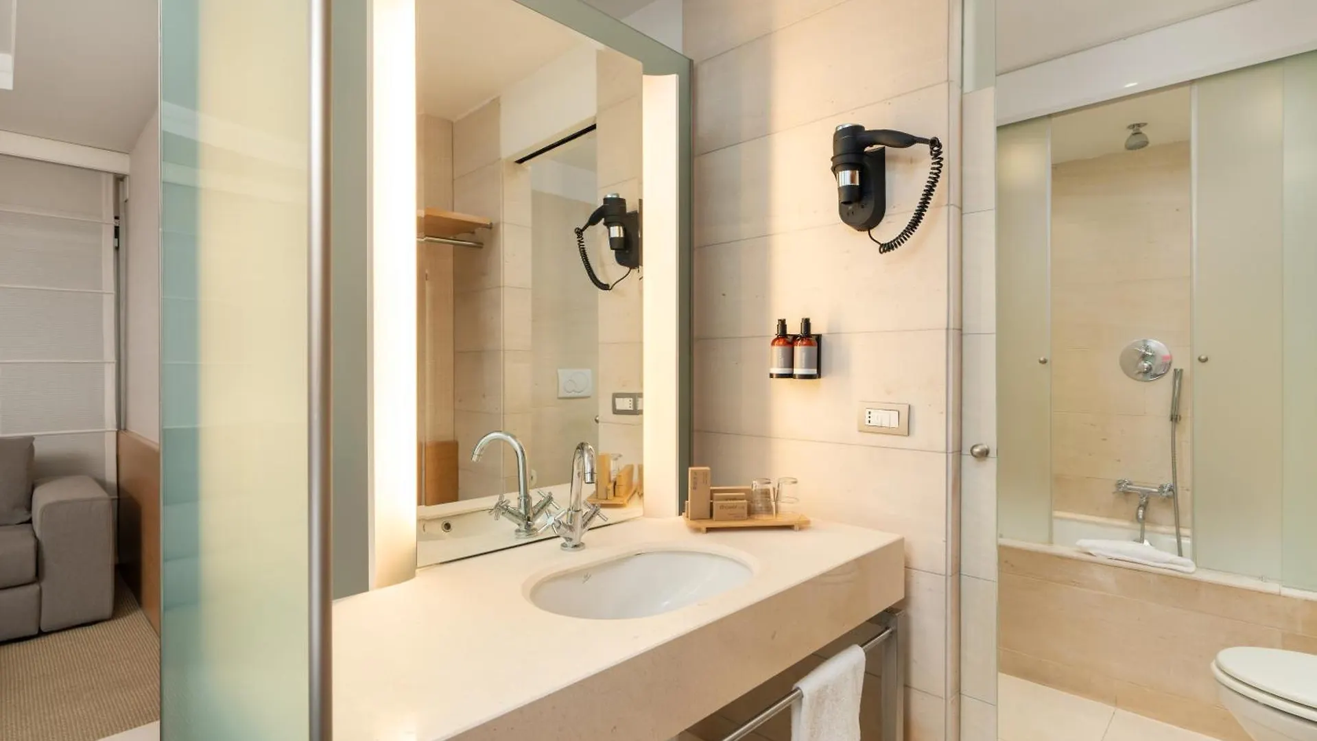 Hotel Precise House Mantegna Roma 4*, Rzym